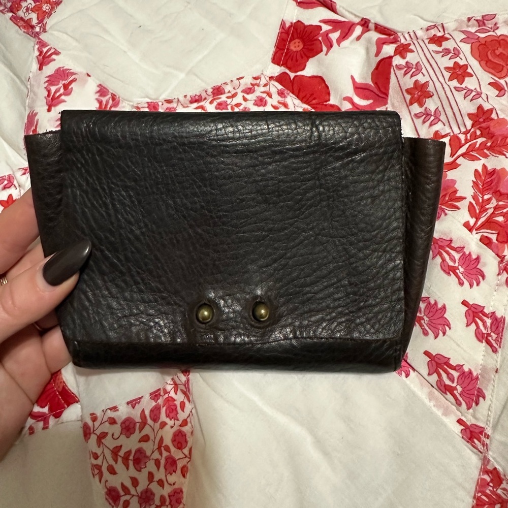Jo. Leather Wallet